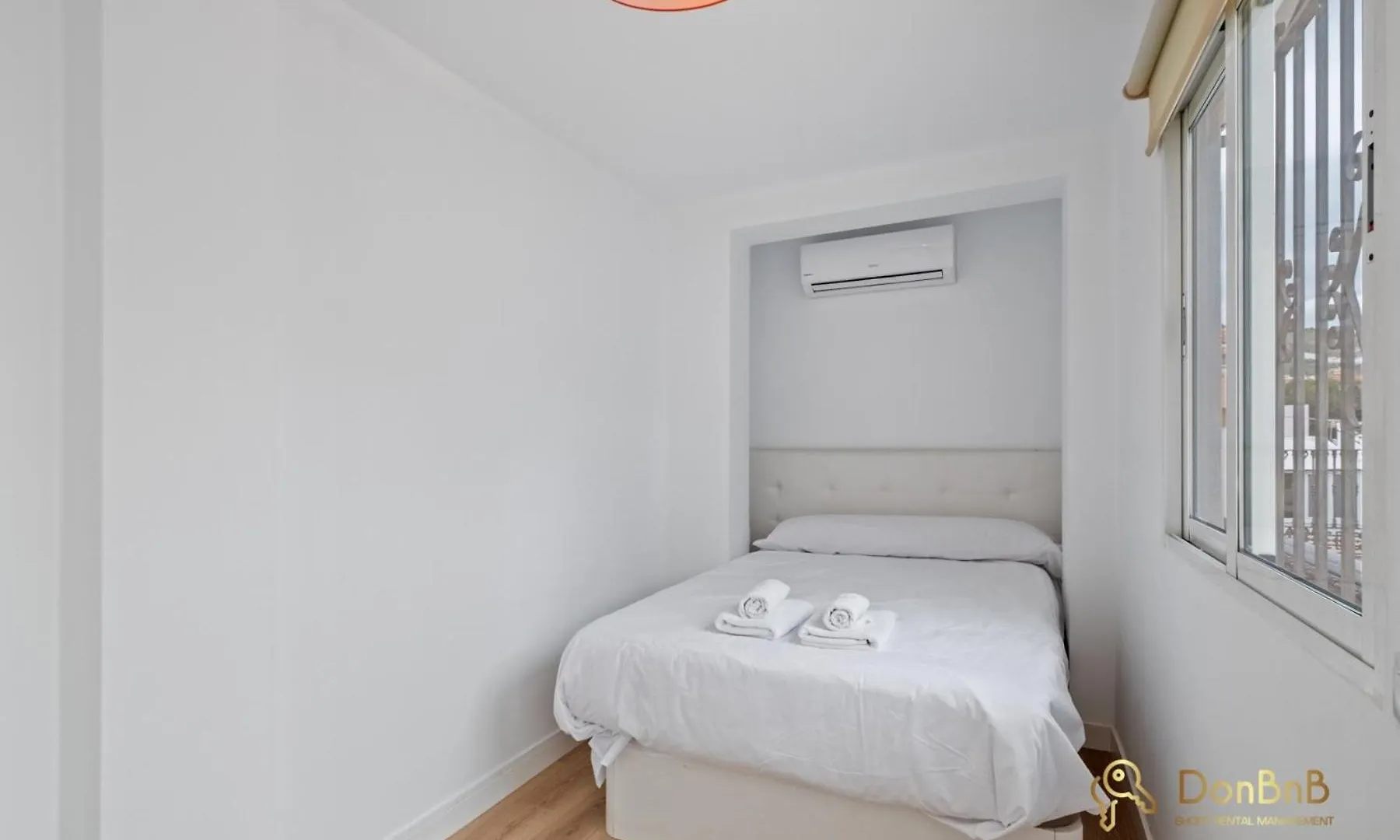 Ferienwohnung Penthouse In The Heart Of Malaga For 6 People